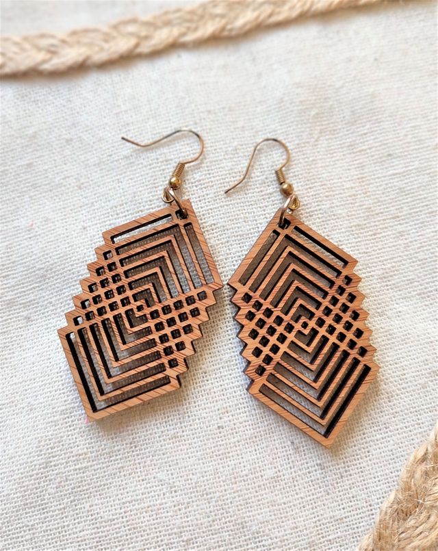 E05 – Boucles d'oreilles artisanales en bois NAZCA 2 –  Style Bohème
