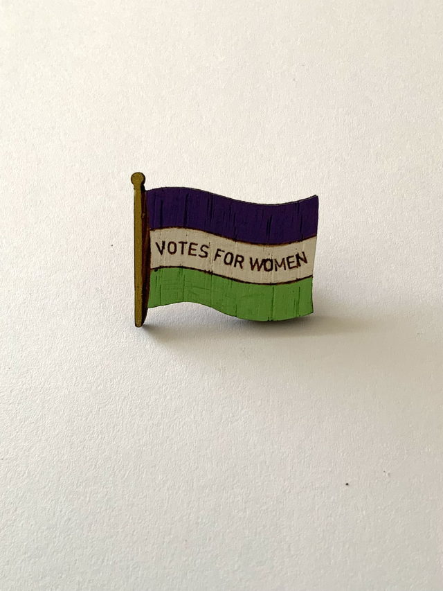 Pin’s « drapeau suffragettes »