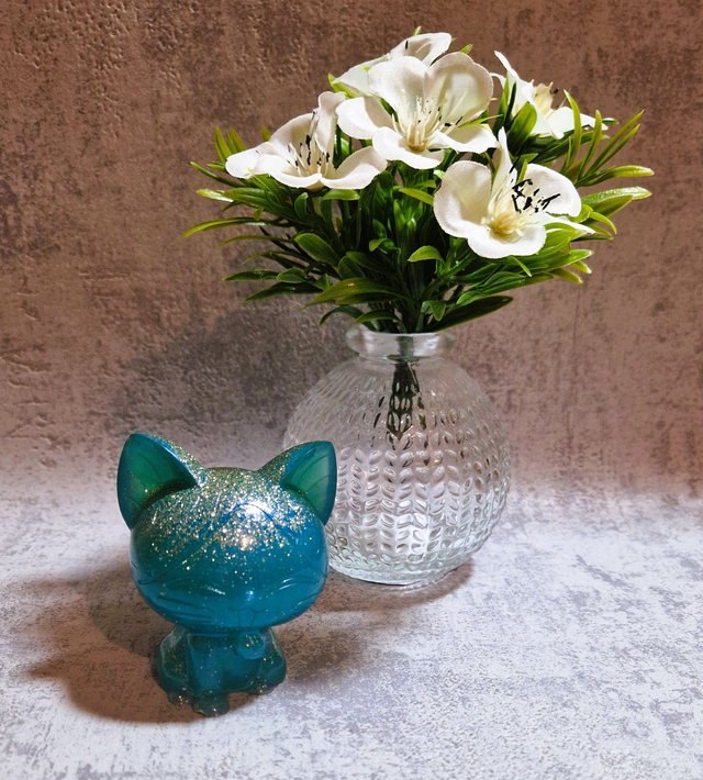 Figurines