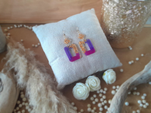 ✨JULIA ✨ Boucles d'oreilles en résine - Rose violet doré