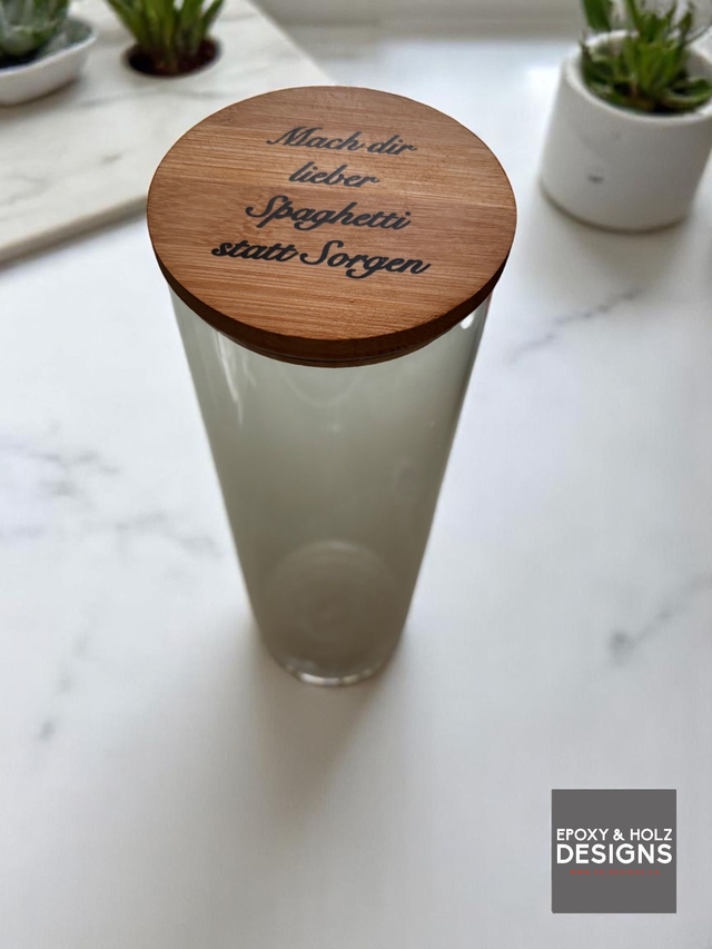 Vorratsglas mit graviertem Holzdeckel – „Mach dir lieber Spaghetti statt Sorgen“