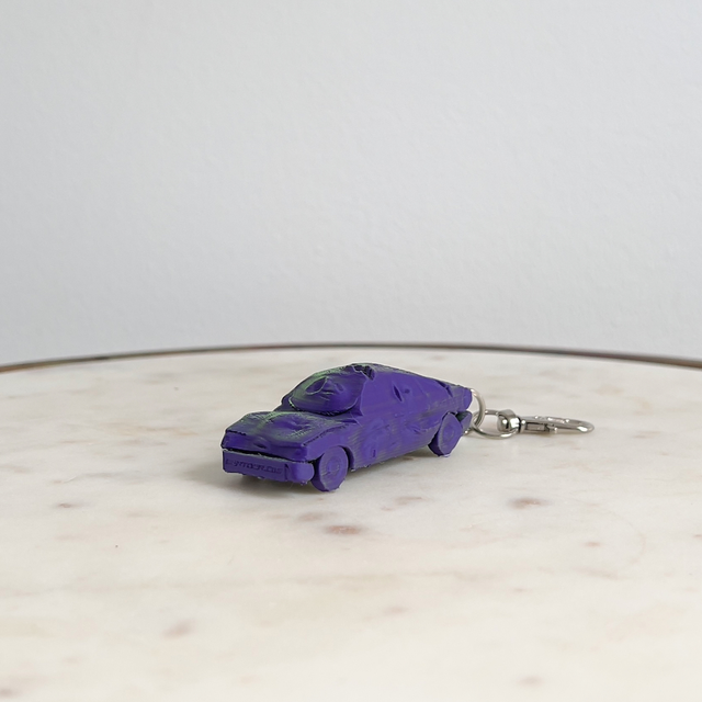 Junkyard Car - Keychain 