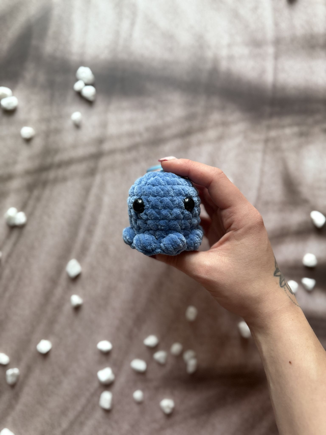 Porte-clés poulpe tout doux bleu jean