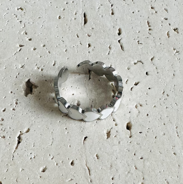 Ring witte hartjes zilver