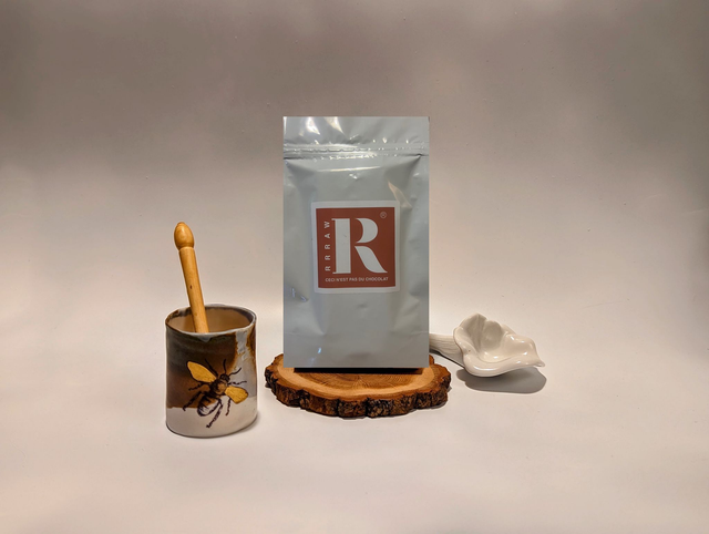 Chocolat BIO Mendiants Rrraw 70% Cacao 30% Datte, Grillons &amp; Ténebrions : Exclusivité !