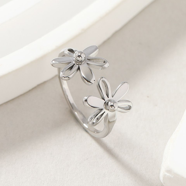 Silver Floral Ring