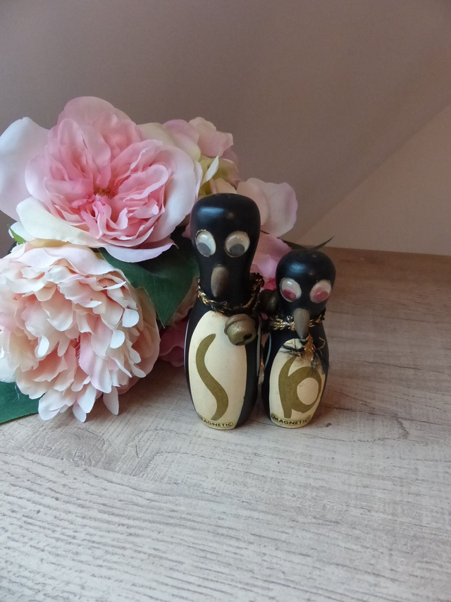Vintage Salière et Poivrière en Bois Magnétiques Oiseaux Animaux Pingouins Manchots Années 1950, collection salières et poivrières anciennes