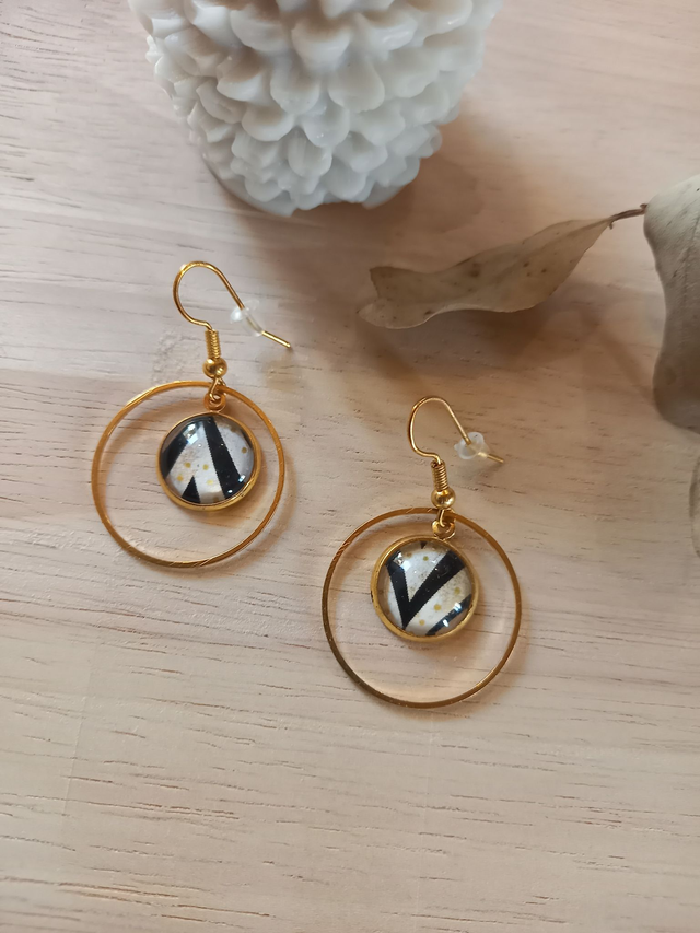 Boucles d&#039;oreilles Cabochon - cercle - avec papier décoratif blanc-noir