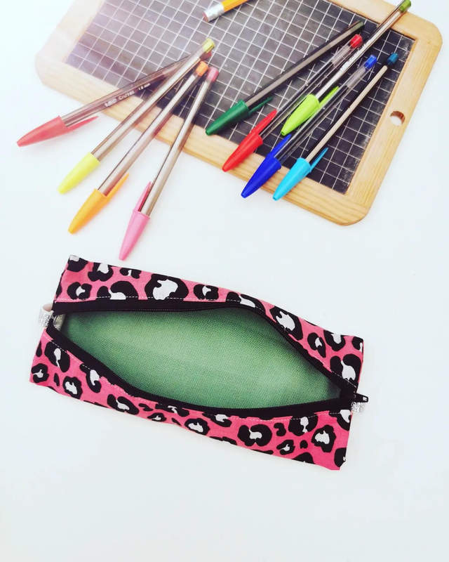 Trousse élastique léopard rose