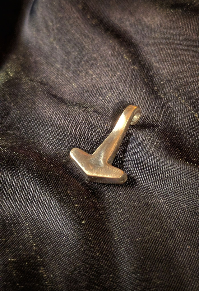 Repton hammer in silver-bronze