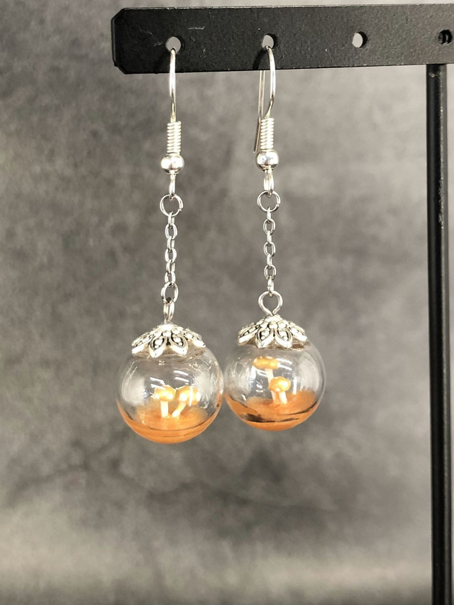 Boucles d&#039;oreilles amanite dorée