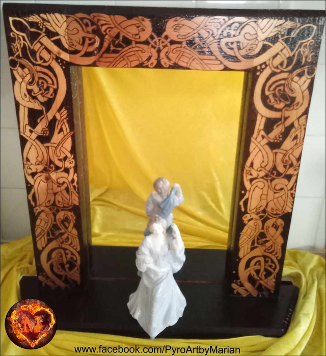 Celtic Zoomorphic Pedestal Mirror π