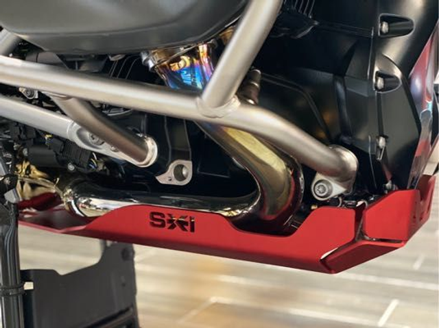 GS1250 PIASTRA -Engine Plate