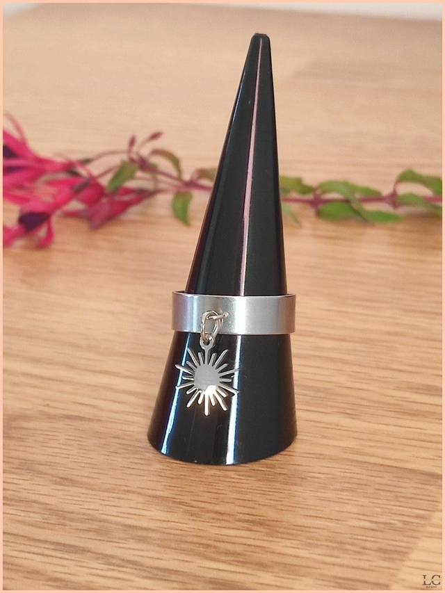 Bague réglable 6mm, acier inoxyable, avec breloque