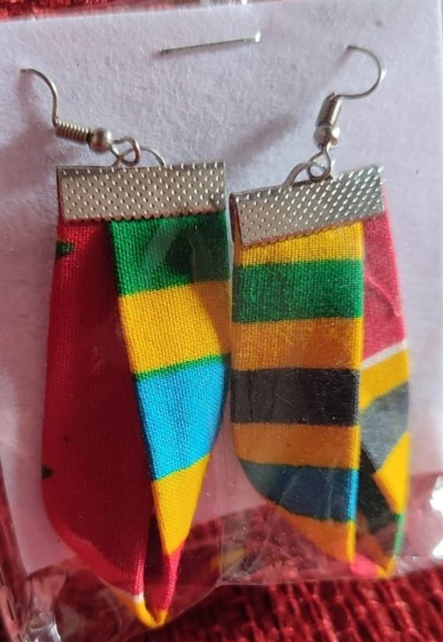 Boucles d'oreilles fait main en Wax