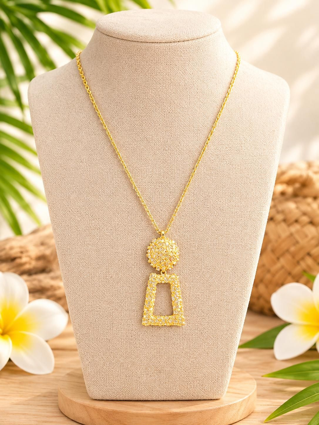 Collier / Sautoir doré pendentif texturé 