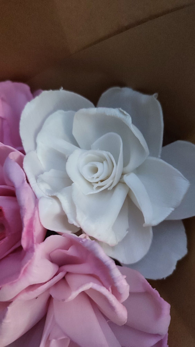 Bouquet de roses en bois de sola - fait main en France