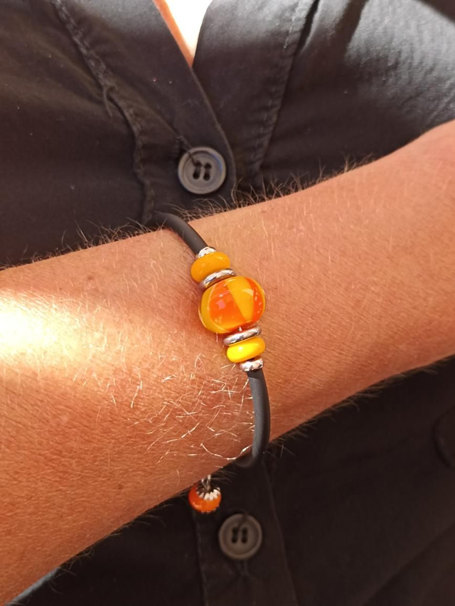 Bracelet en verre filé au chalumeau 