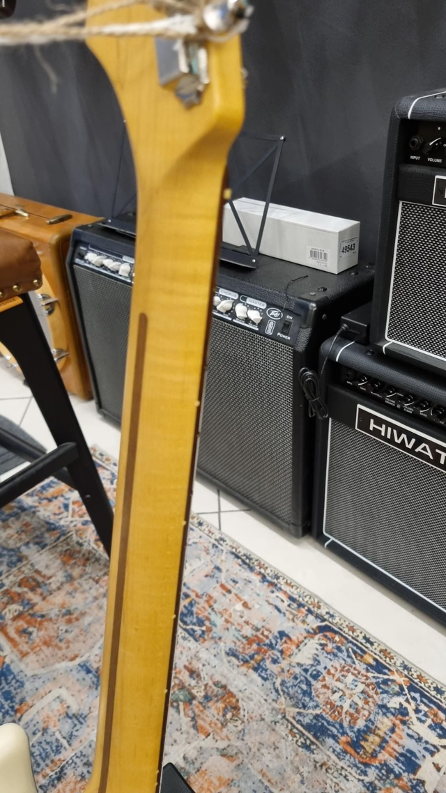 Fender American Professional Classic Stratocaster Limited edition Pearl White