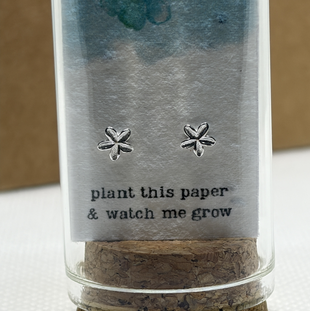 'Green flowers' plantable paper