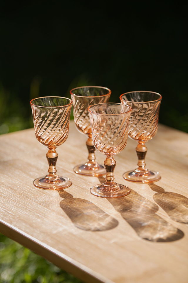 Lot de 4 verres à liqueur rosaline Arcoroc ✨