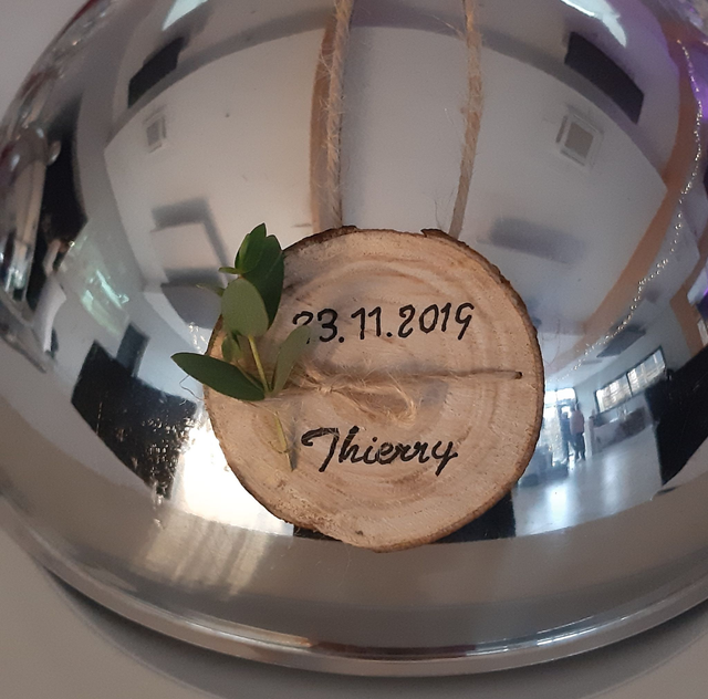 Marque place rondins bois 