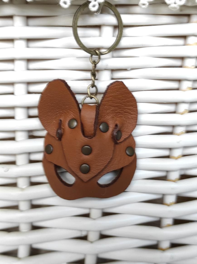 Porte clés masque en cuir 