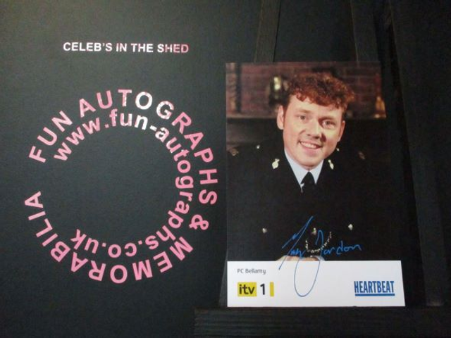 Mark Jordon (PC Bellamy) Original Pre-Print Yellow &amp; Black Heartbeat 6x4 Cast Card