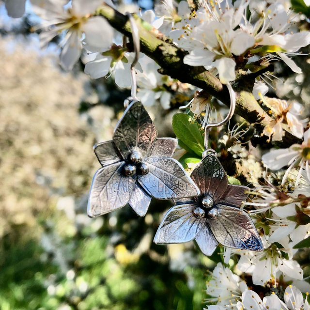 Boucles d'Oreilles Fleurs d'Éphémère en Argent