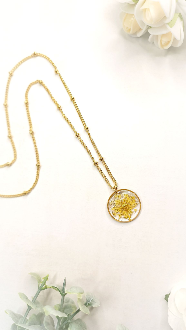 KALLISTA Sautoir - Jaune Bouton d&#039;or