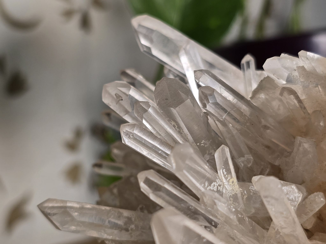 Druse de Cristal de Roche n°1 - Provenance Madagascar