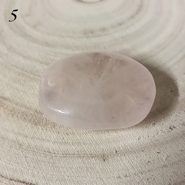 Quartz Rose / Pierre Plate Polie / Qualité AA / Forme N° 5