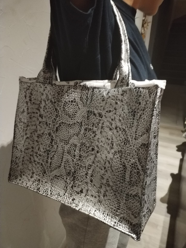 Sac cabas simili cuir imitation serpent