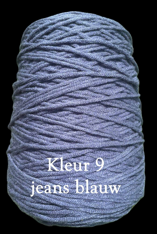 Tufting Yarns 400 gram 8 draads dik