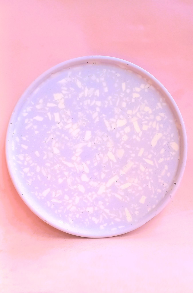 Jasnofioletowa taca dekoracyjna, lastryko, okrągła taca kawowa, 27 cm