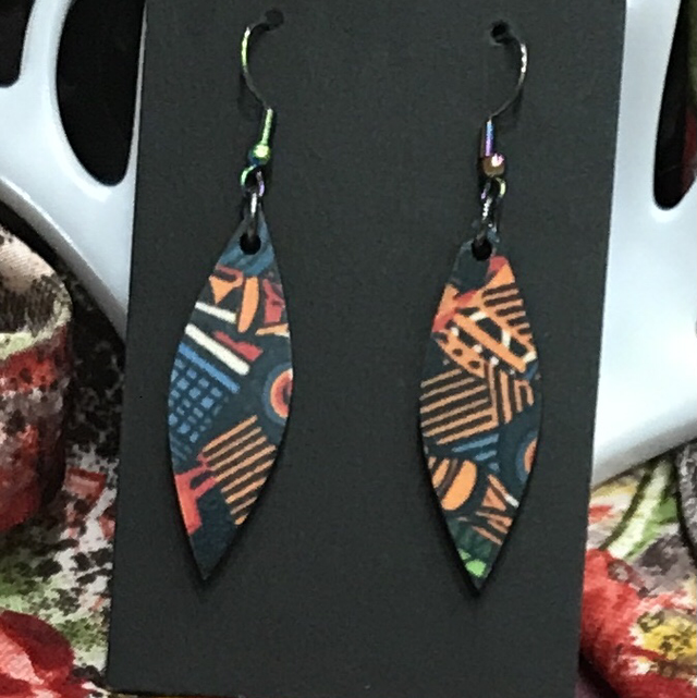Wood Mixed Coloured Dangling Earrings- MSDE22