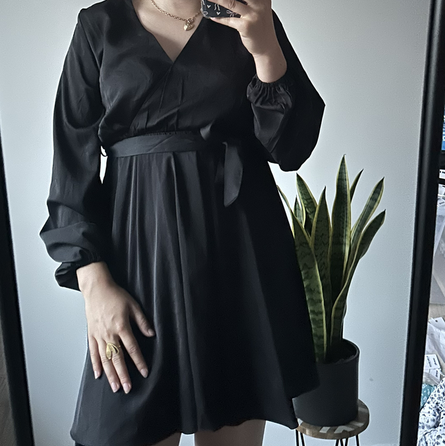 Zwart jurkje met riem 