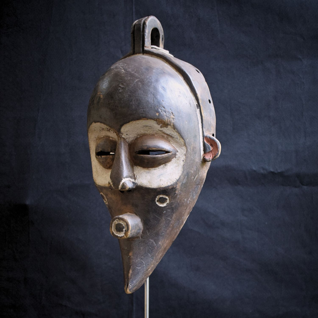 Luluwa African mask