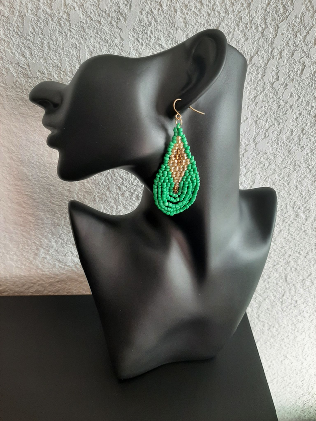 boucle d&#039;oreille bohème vert en perle rocaille