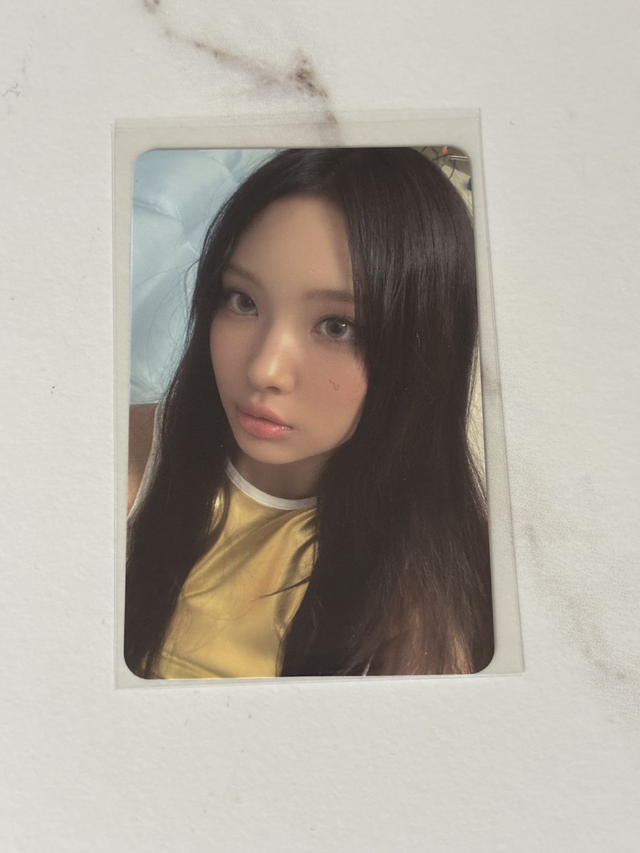 PC OFFICIEL DE HYEIN DE NEWJEANS