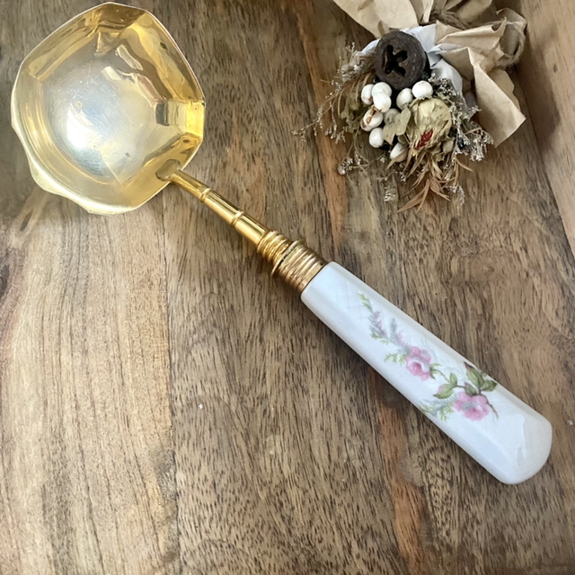 Petite louche porcelaine 