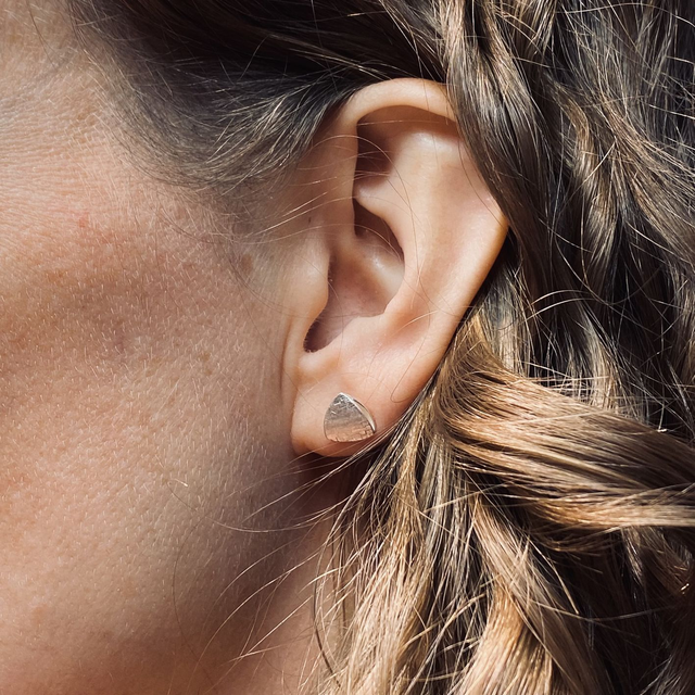 J843 ORECCHINI ARMOR STRISCE MEDI