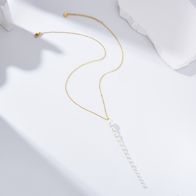 Collier perle pendante