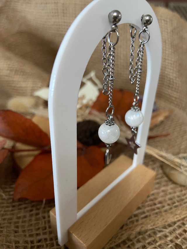 Boucle d'oreille pendante "Féminin Sacré" - Etoile et Lune - Collection Harmonie Intérieure