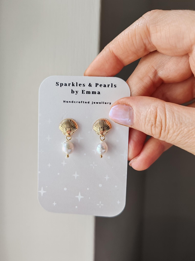 Shell pearl earrings