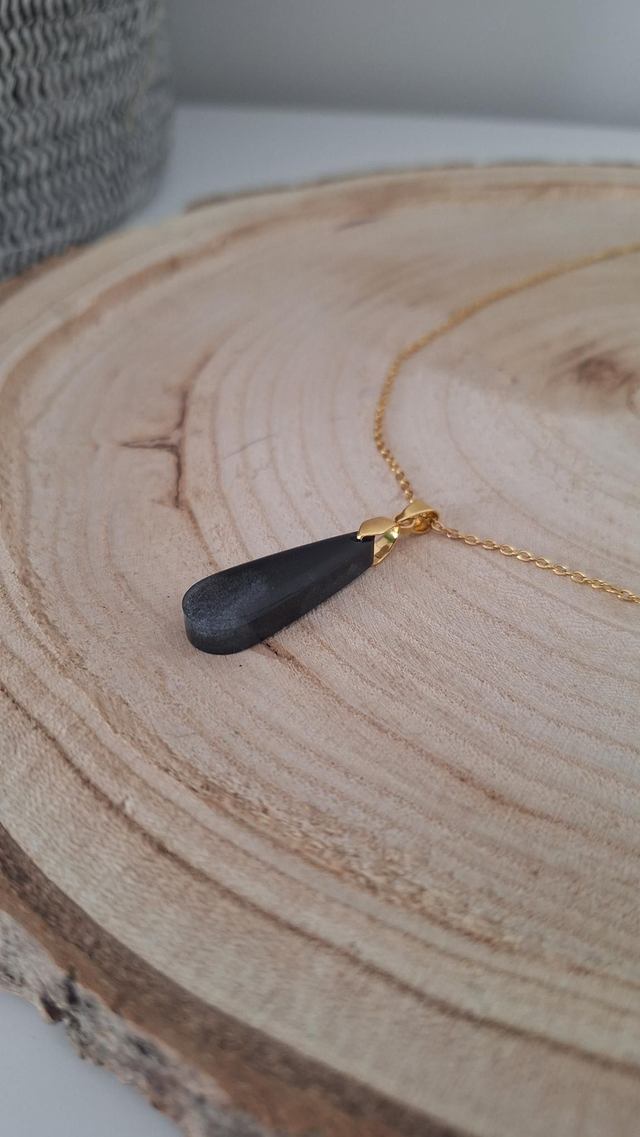 Collier doré goutte noir/gris