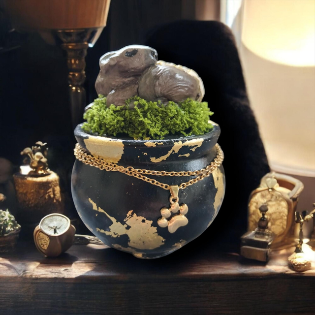 Kustomoitu Lemmikkiuurna/ Custom pet urn