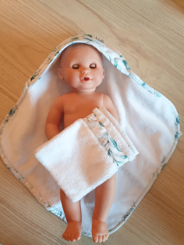 Coffret Cape de Bain poupée + gant 