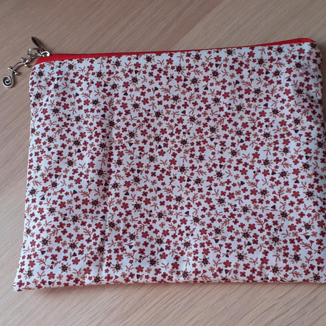 Petite trousse fleuri rouge