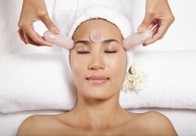 Rose Quartz Crystal Facial Training Course